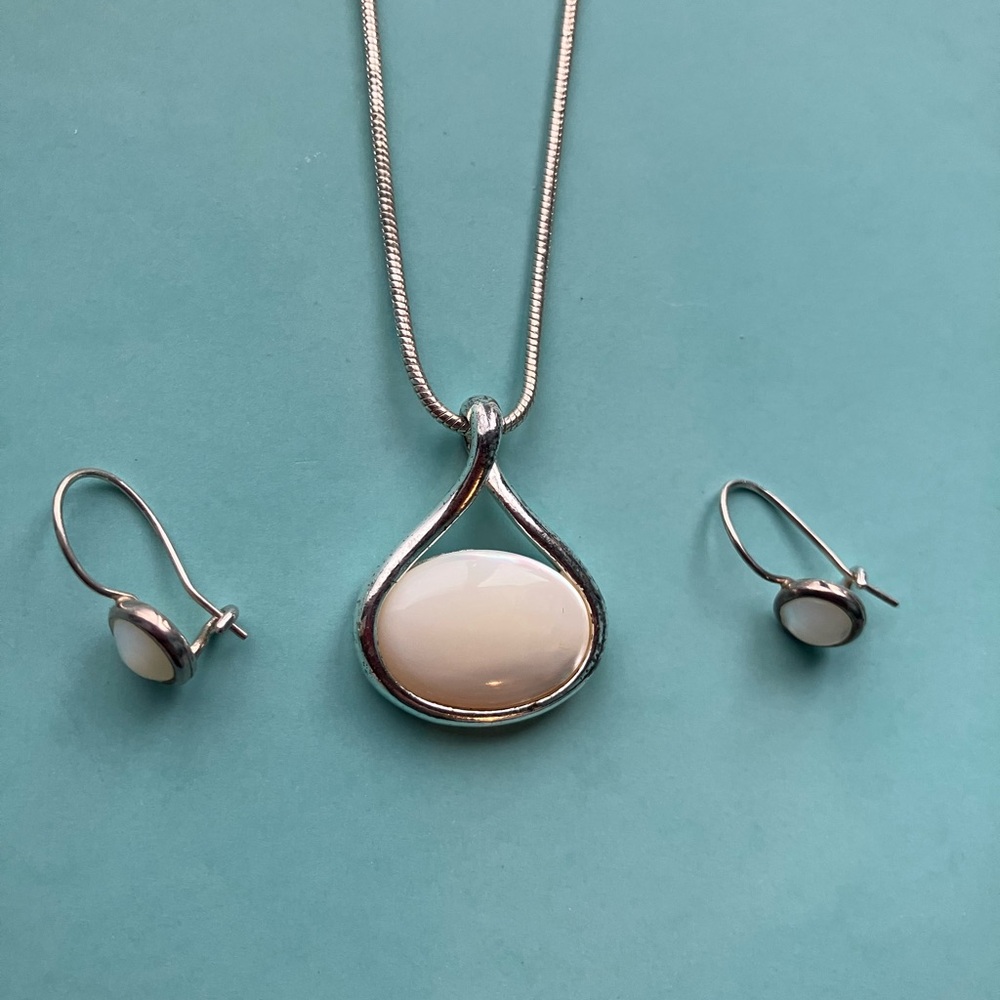 Necklace & Earring Set